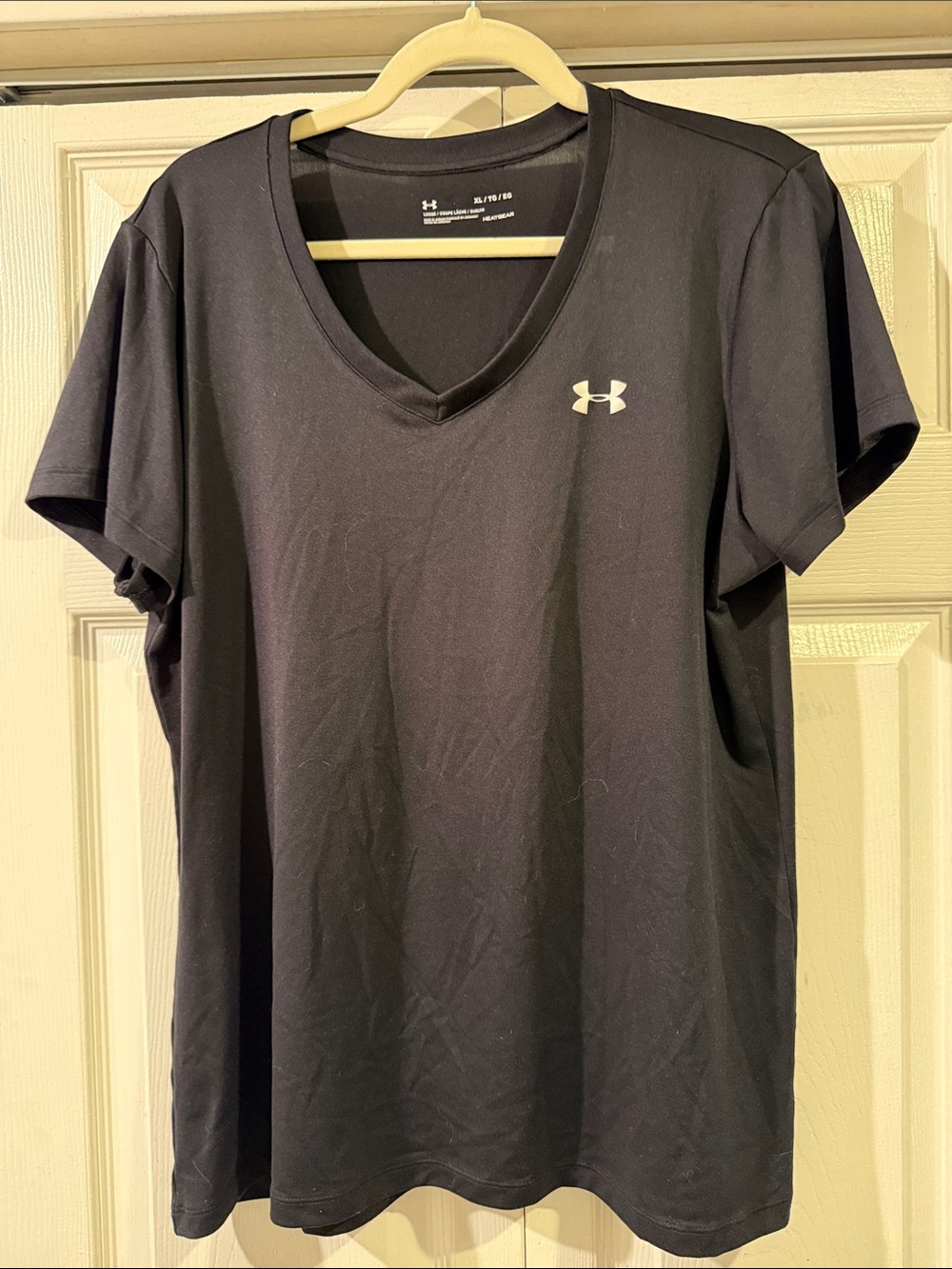 Under Armour Women's Black V-Neck Short Sleeve Performance Tee